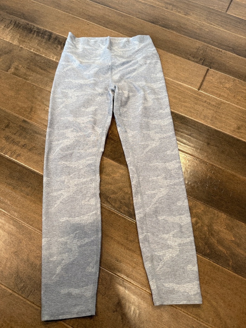 Vuori Camo Print High Waisted Crop Fit Leggings